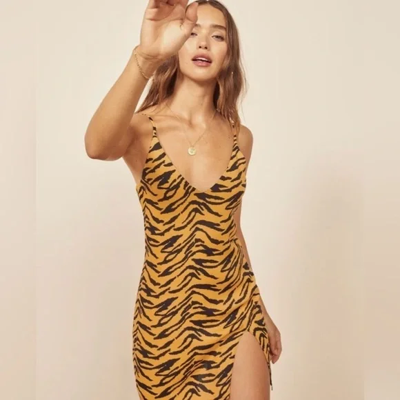 Reformation Marlowe Mini Dress in Tiger Print Sz. XS - Picture 2 of 9